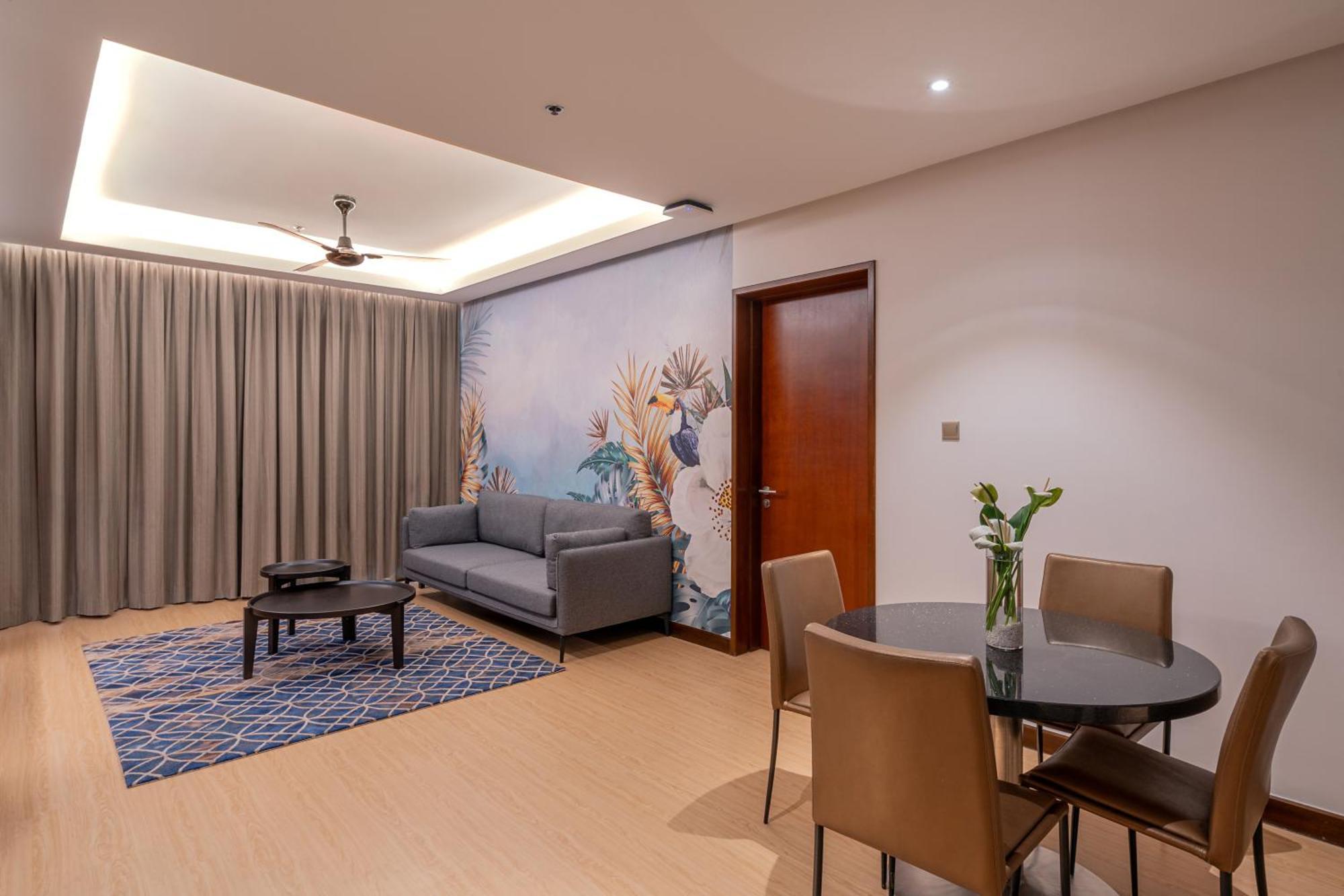 St Giles Gardens Hotel Kuala Lumpur Zewnętrze zdjęcie A living room in a condominium